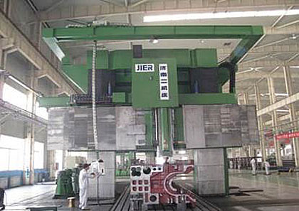 Large CNC gantry boring and milling machine